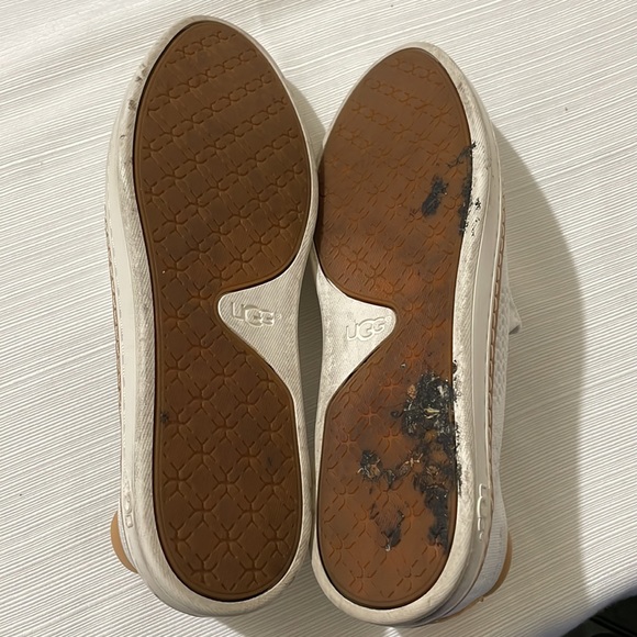 Ugg flats size 8 - Picture 6 of 6